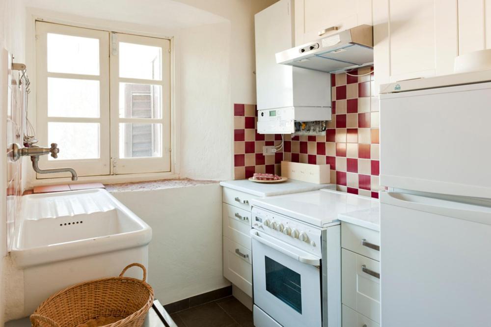 Castello Di Rocca Grimalda Guest House Bagian luar foto
