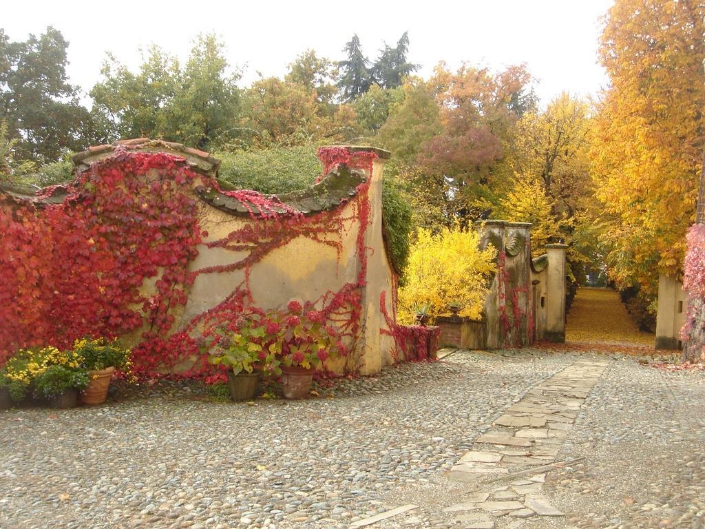 Castello Di Rocca Grimalda Guest House Ruang foto