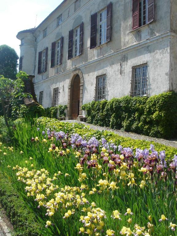 Castello Di Rocca Grimalda Guest House Bagian luar foto