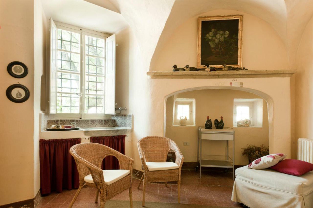 Castello Di Rocca Grimalda Guest House Bagian luar foto